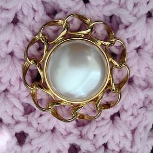 Marvello Gold Tone Wreath Brooch with Large Faux Mabe Pearl Vintage